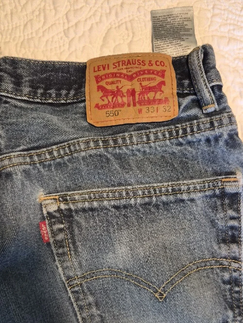 Levi's Men's Distressed Dark Blue Straight Jeans 33x32